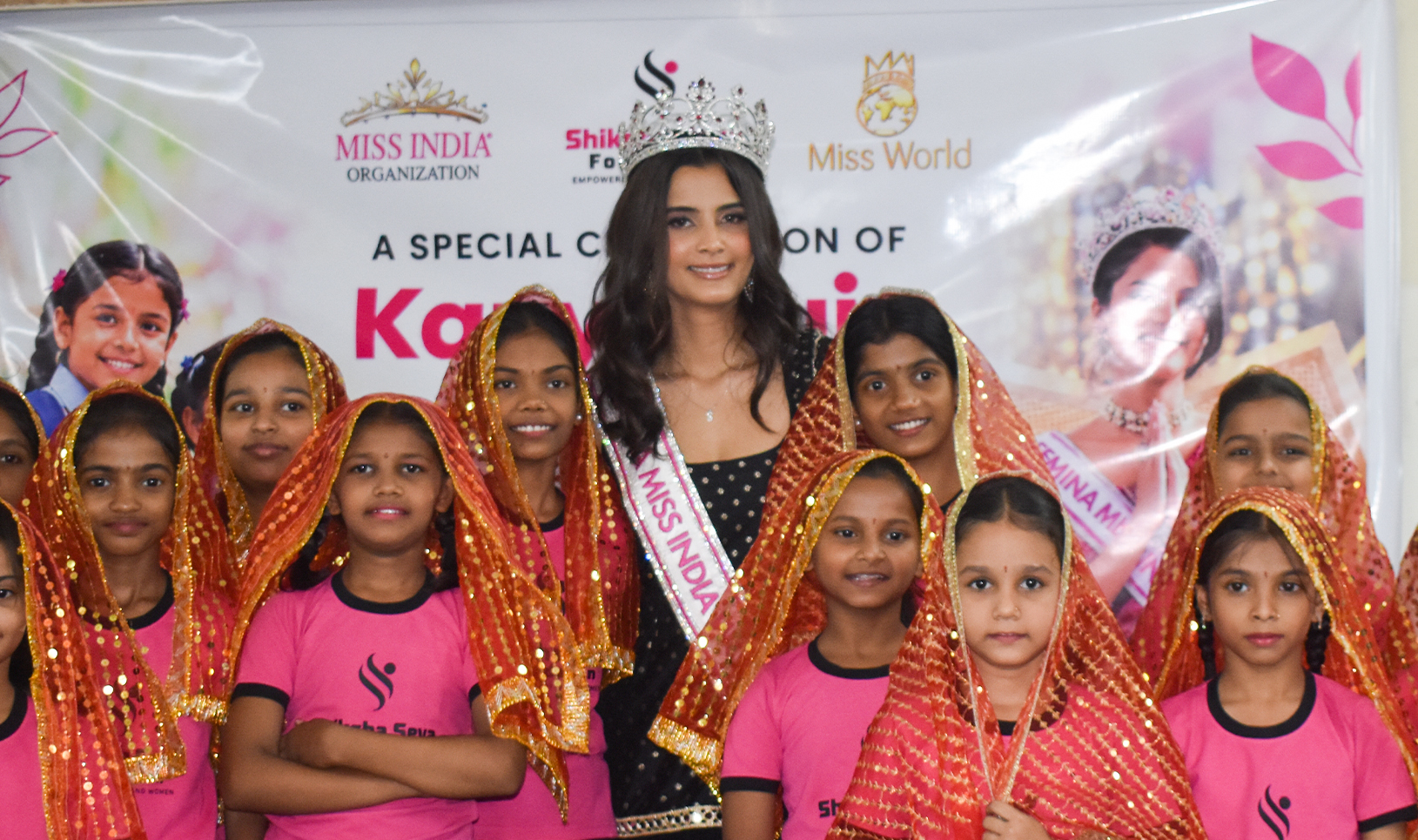 Miss India Sadhvi Sail with girls at the Kanya Puja celebration